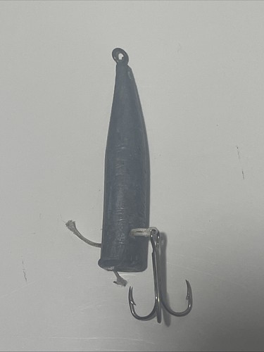 Weight with hook string goes - weight,